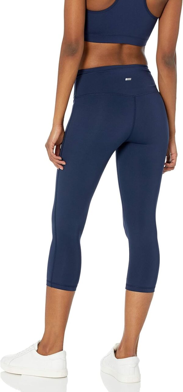 Amazon Essentials Short Leggings for Women, Active Sculpt, Mid Rise Capri - Image 3