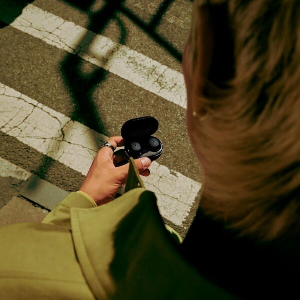 Bose New QuietComfort Earbuds, Black - Image 7